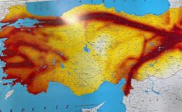 Prof. Dr. Över’den rahatlatan açıklama! ‘Kentte büyük bir deprem beklemiyoruz’