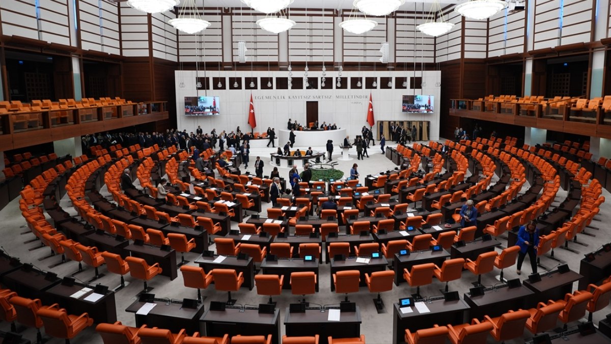 SON DAKİKA! Öğretmenlik Mesleği Kanunu teklifi TBMM’de kabul edildi