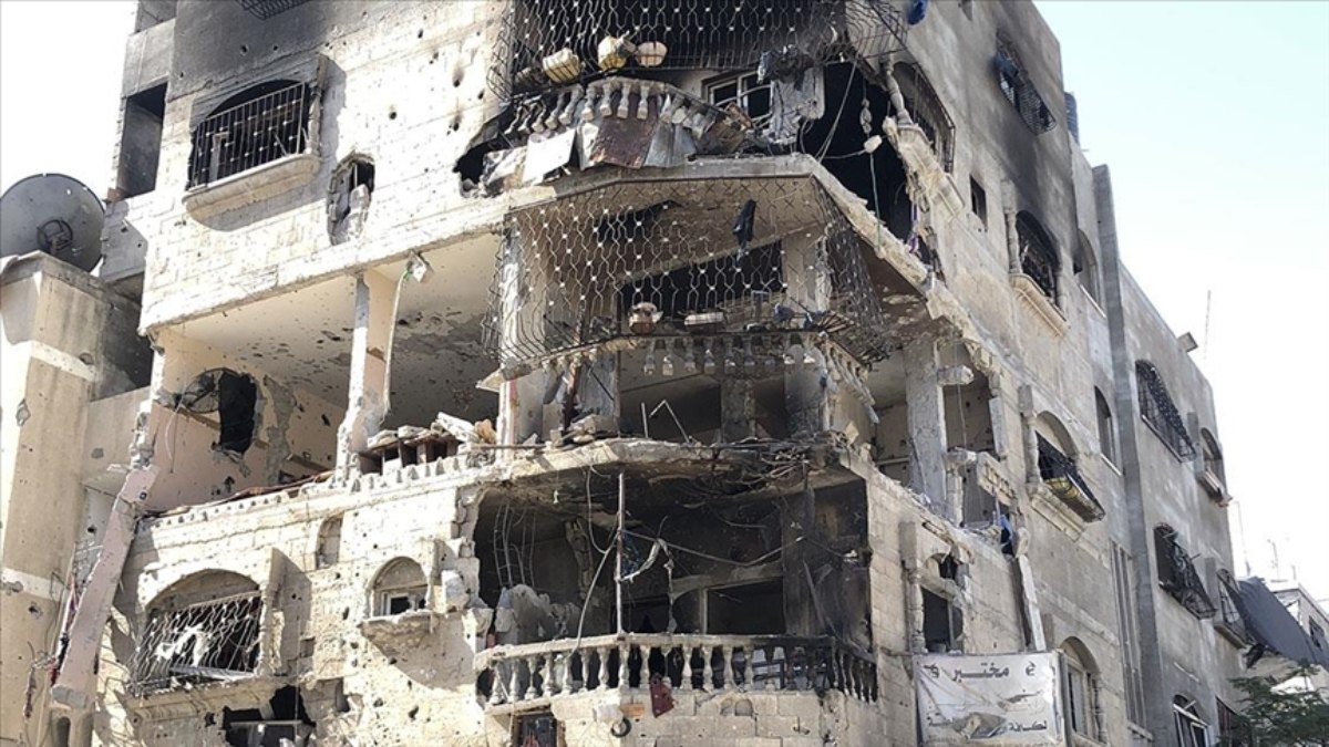 İsrail, Gazze Şeridi’nde 2 eve saldırı düzenledi