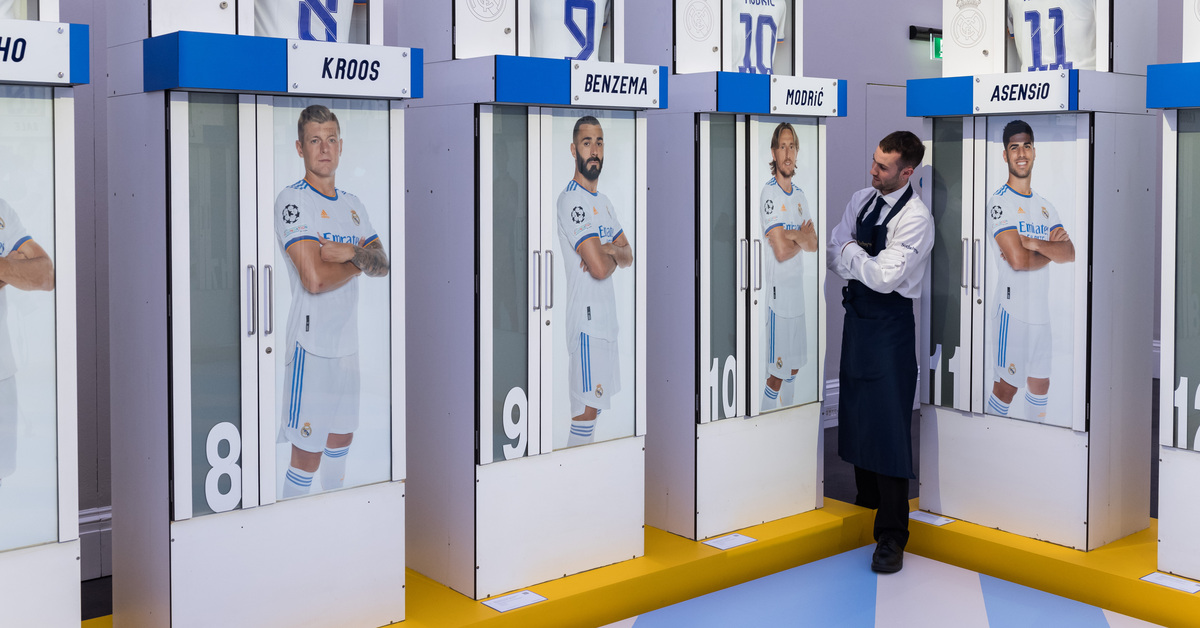 Real Madrid, oyuncularının soyunma odası dolaplarını açık artırmaya çıkardı!