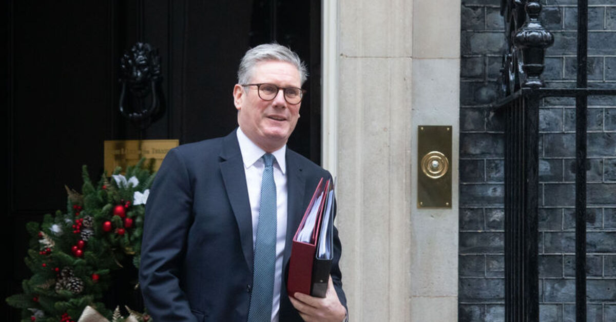 İngiltere Başbakanı Starmer Elon Musk’ı yanlış bilgi yaymakla suçladı